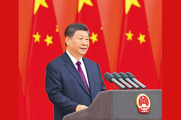 習近平向國家勛章和國家榮譽稱號獲得者頒授勛章獎章并發表重要講話