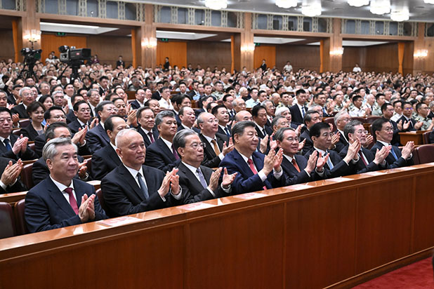 紀念中國人民抗日戰爭暨世界反法西斯戰爭勝利80周年文藝晚會《正義必勝》在京隆重舉行 習近平等出席觀看